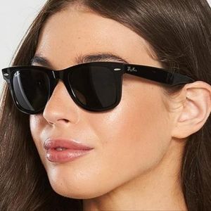 Ray Ban Wayfarer Unisex Sunglasses 👓